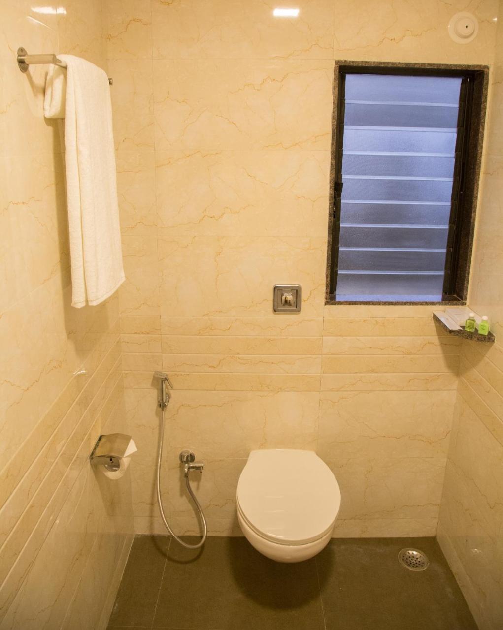 Hotel Nirvana Alībāg Zewnętrze zdjęcie